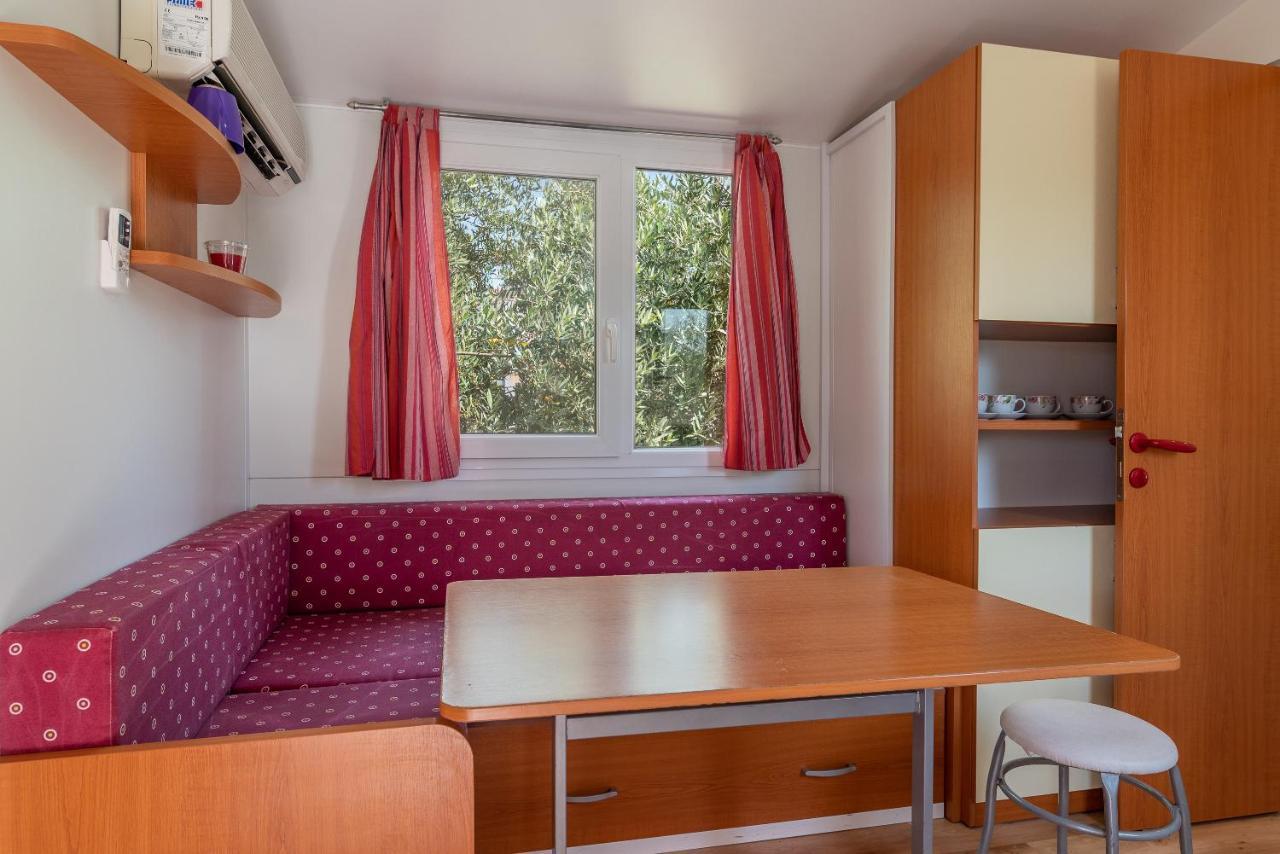 'Olive Grove' Camping House-Near The Beach Divulje Экстерьер фото
